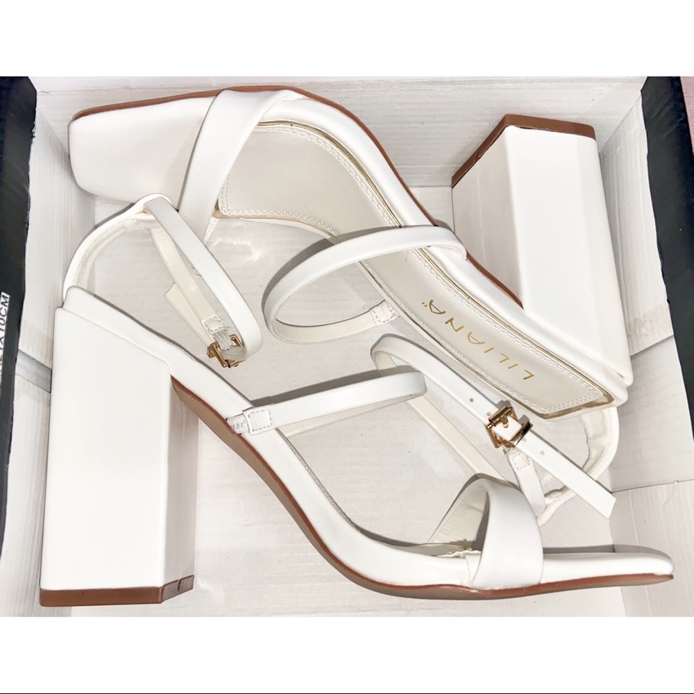 NWOT White Square Heel Block Sandals